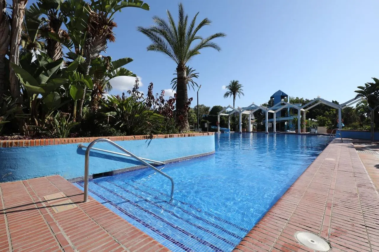 095 - Bright & Comfortable Holiday Apartment With Water Park & Sea Views Benalmadena