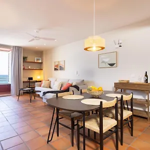 https://spectacular-beachfront-property.adeje-hotels.com