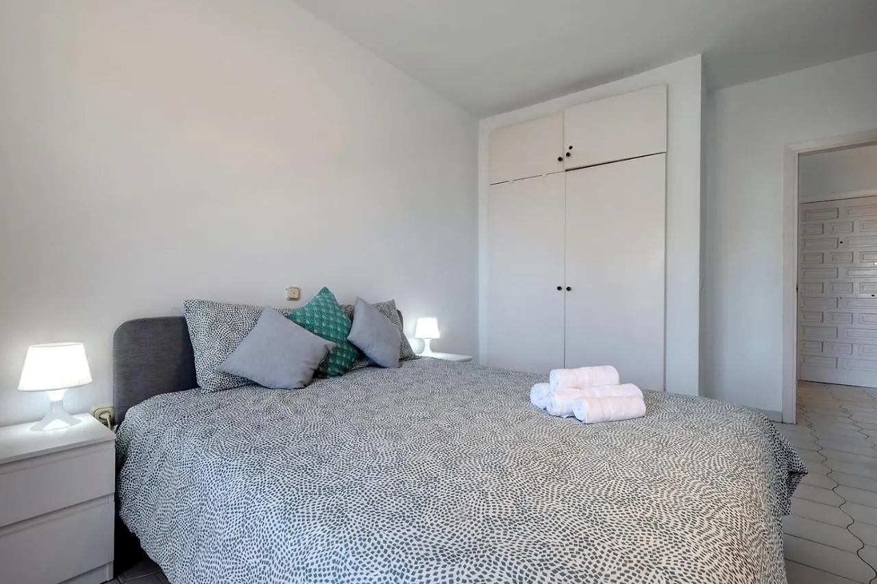 095 - Bright & Comfortable Holiday Apartment With Water Park & Sea Views Benalmadena