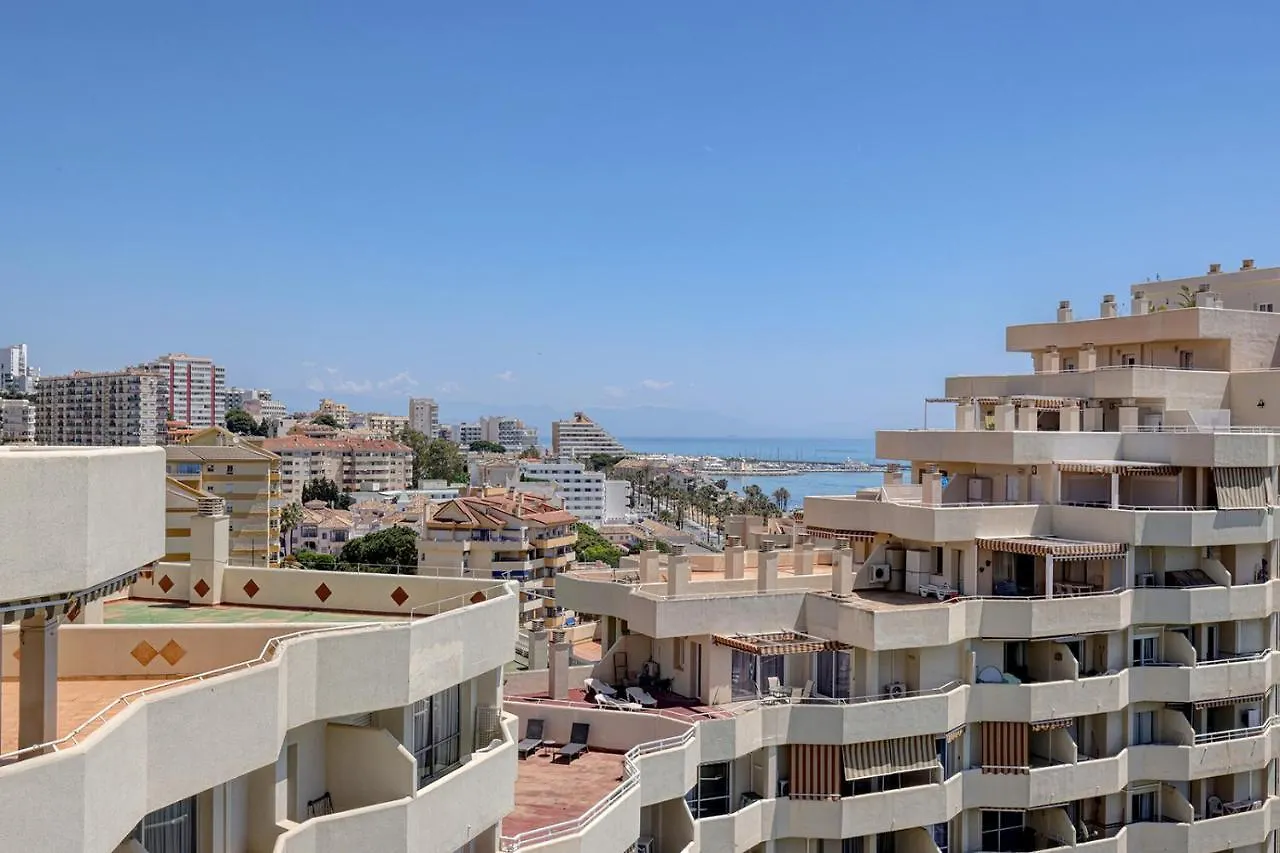 095 - Bright & Comfortable Holiday Apartment With Water Park & Sea Views Benalmadena Spain