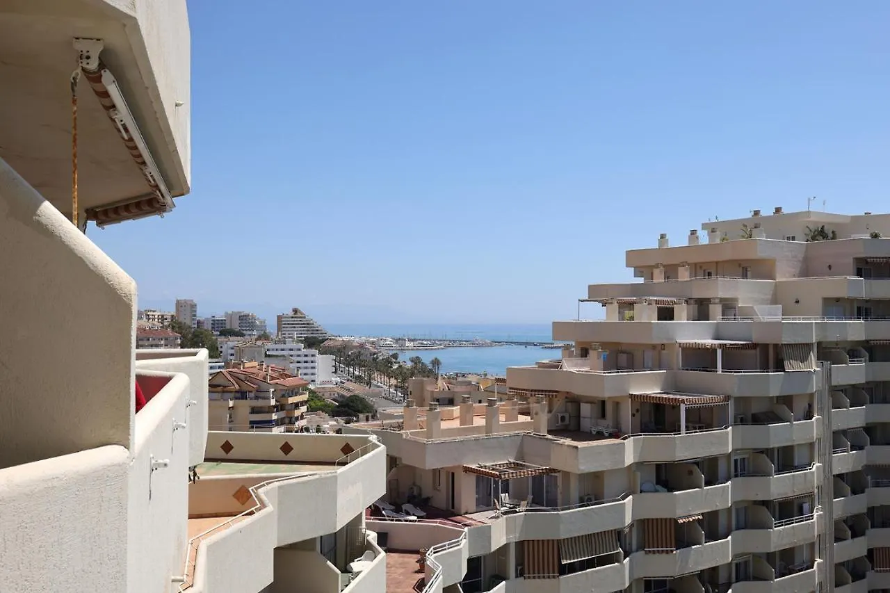 095 - Bright & Comfortable Holiday Apartment With Water Park & Sea Views Benalmadena