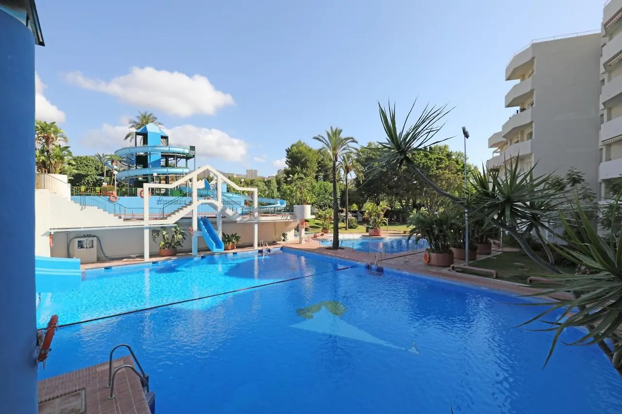 095 - Bright & Comfortable Holiday Apartment With Water Park & Sea Views Benalmadena
