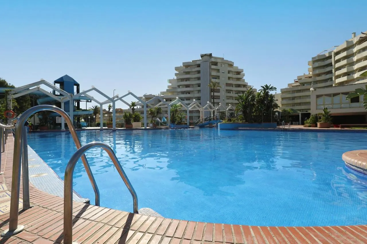 095 - Bright & Comfortable Holiday Apartment With Water Park & Sea Views Benalmadena